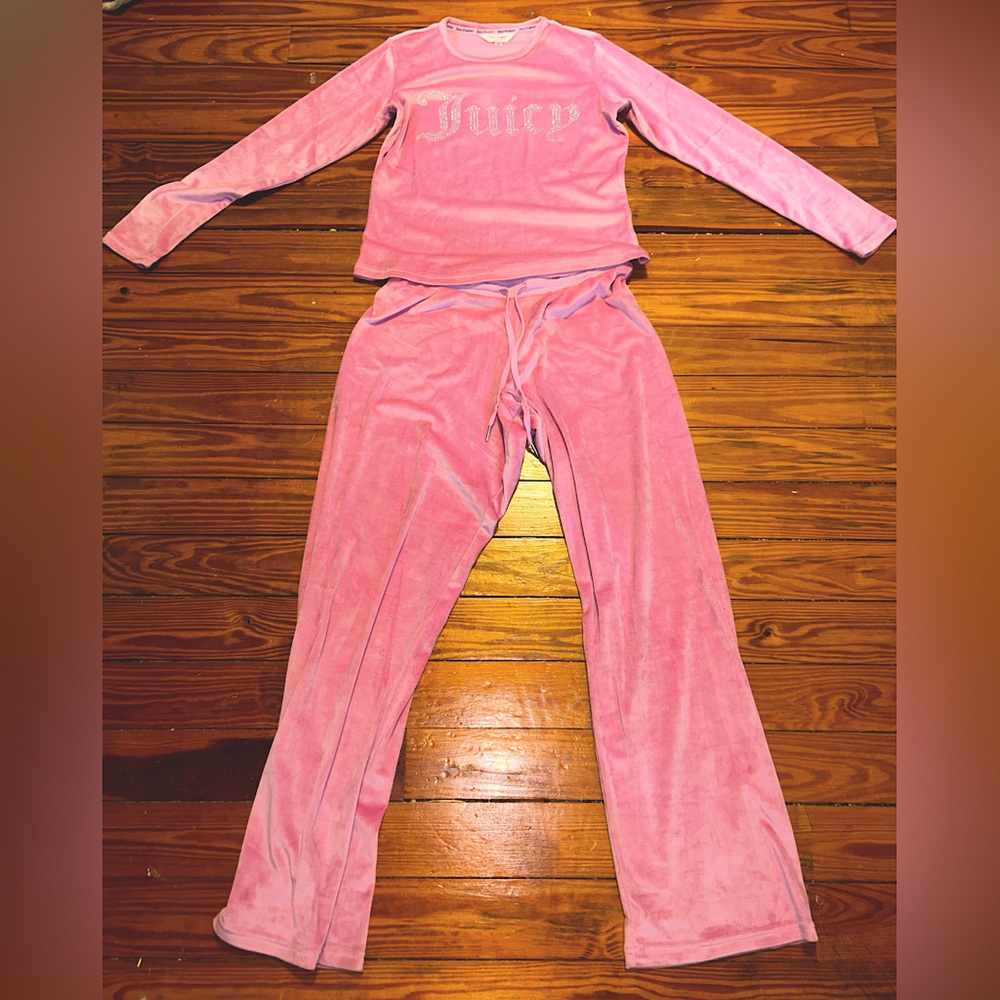 Popular Pink Y2K Juicy Couture Bling Velvet
Sleepwear Set